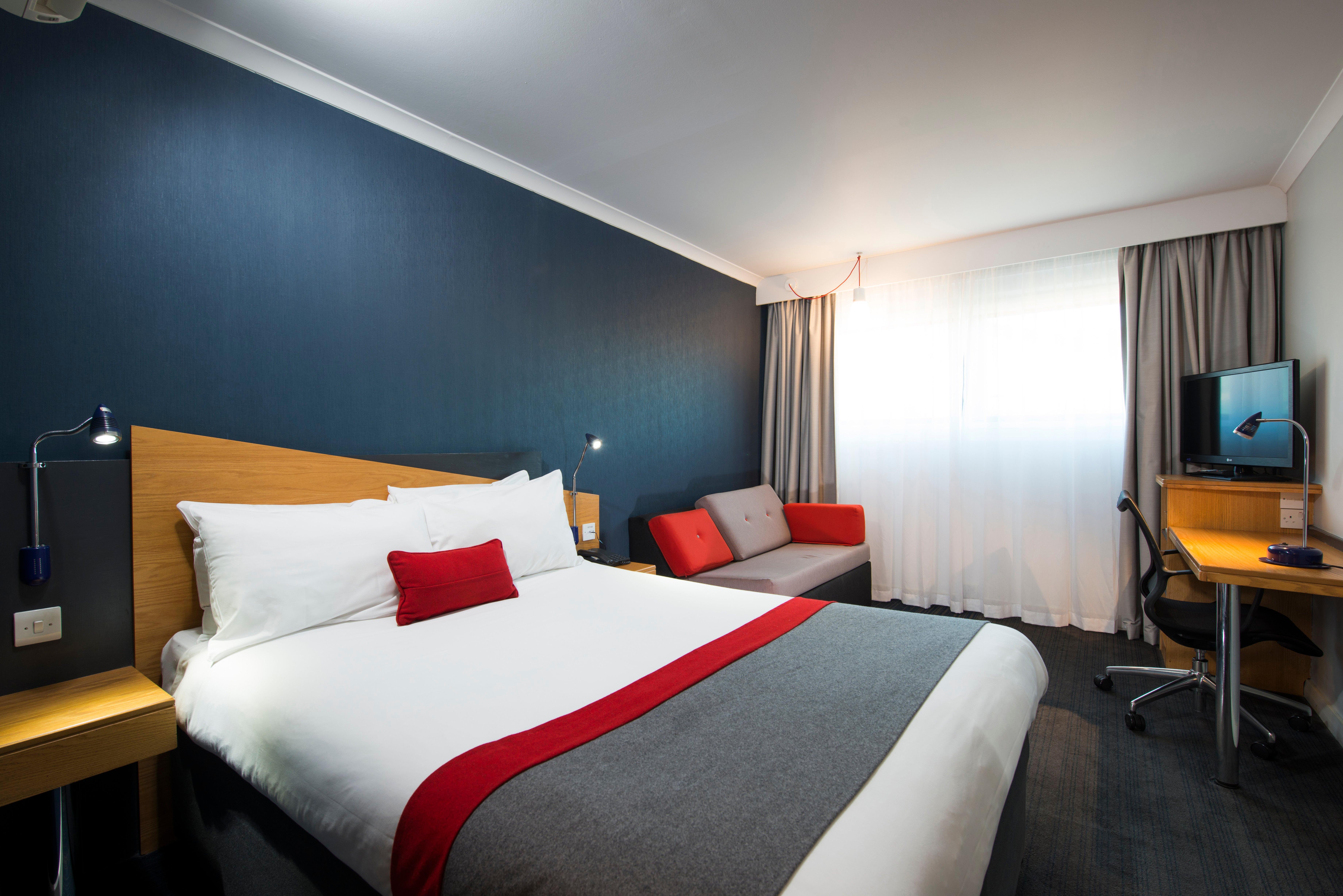 Holiday Inn Express Birmingham Oldbury By Ihg Ngoại thất bức ảnh