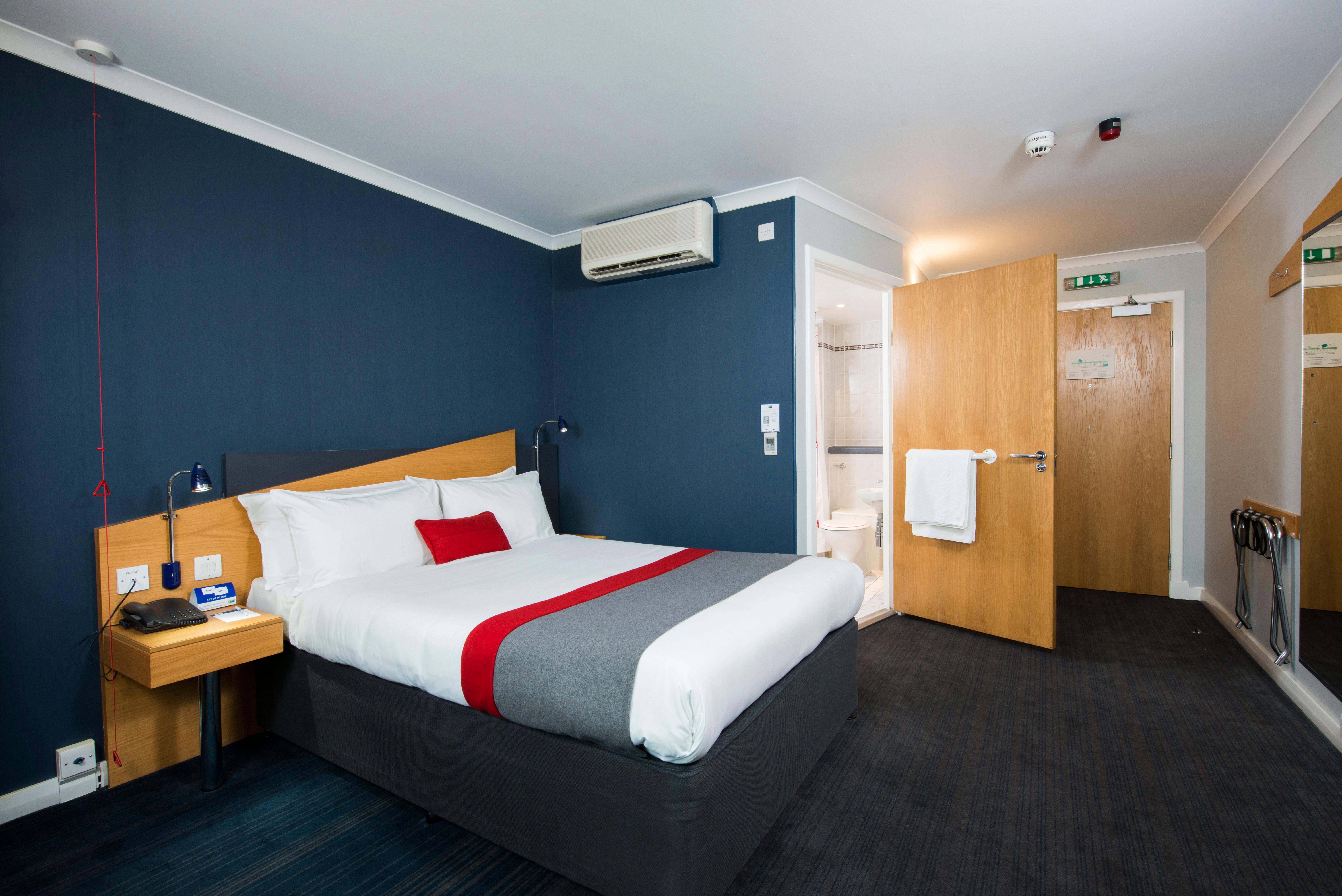 Holiday Inn Express Birmingham Oldbury By Ihg Ngoại thất bức ảnh