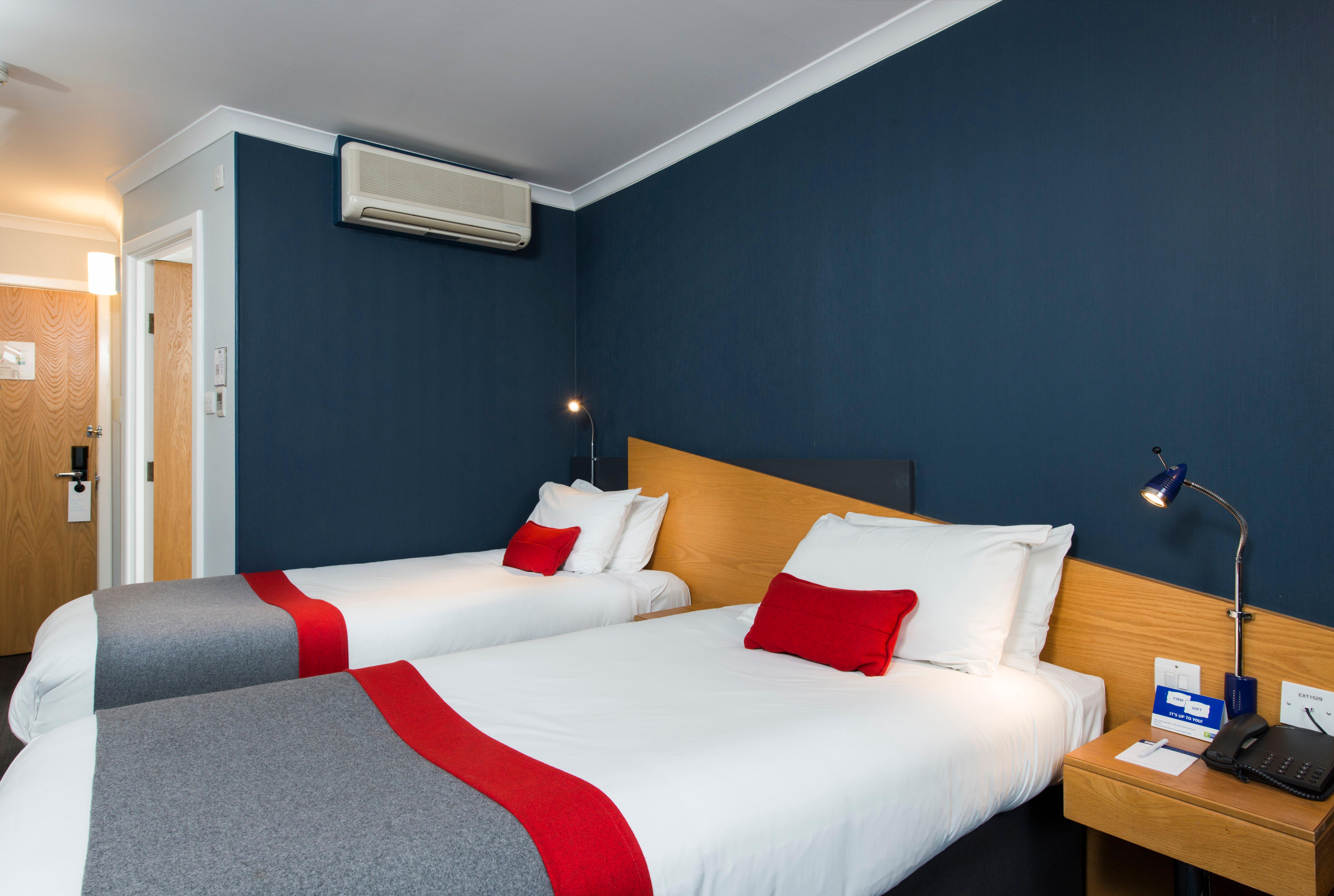 Holiday Inn Express Birmingham Oldbury By Ihg Ngoại thất bức ảnh