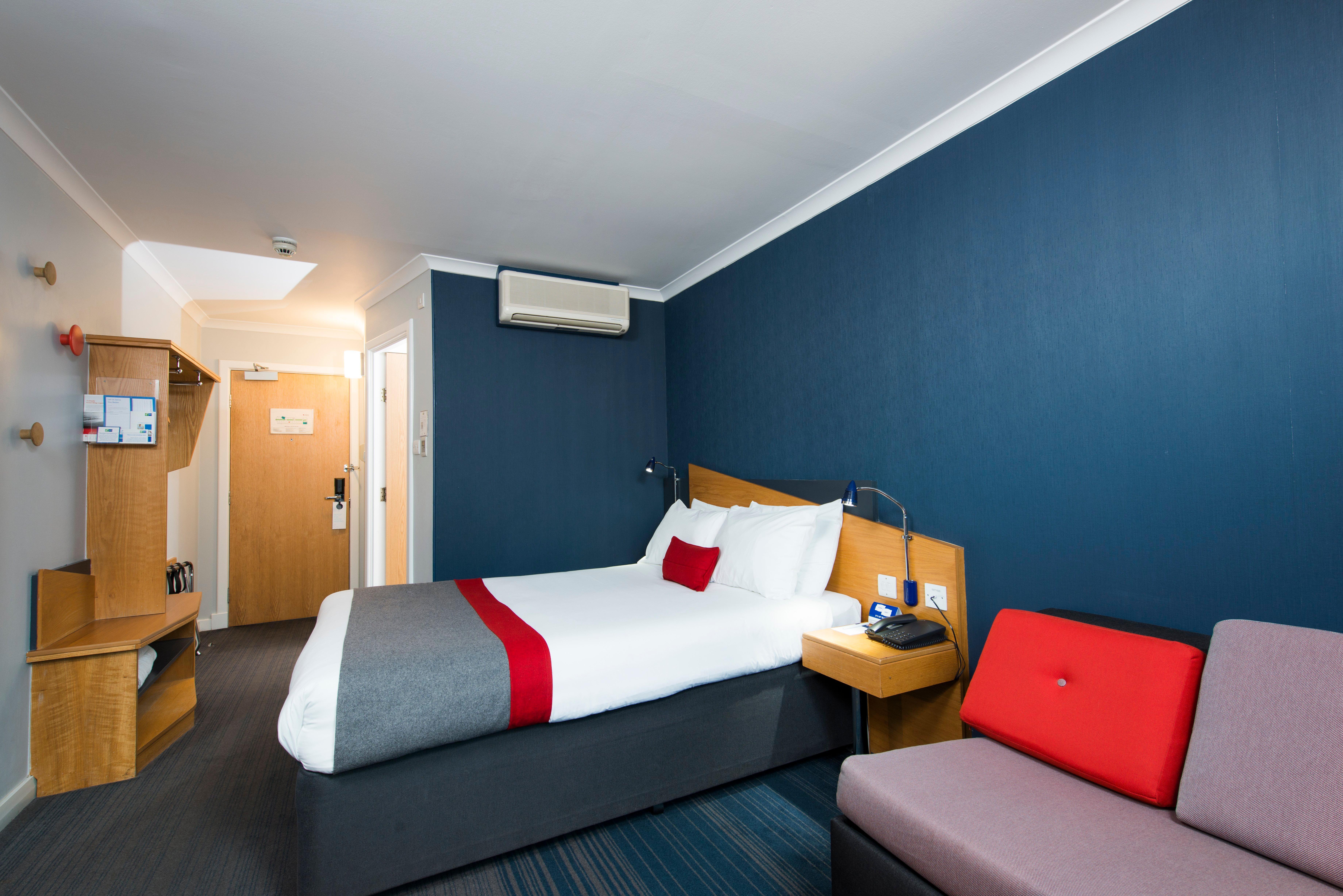 Holiday Inn Express Birmingham Oldbury By Ihg Ngoại thất bức ảnh