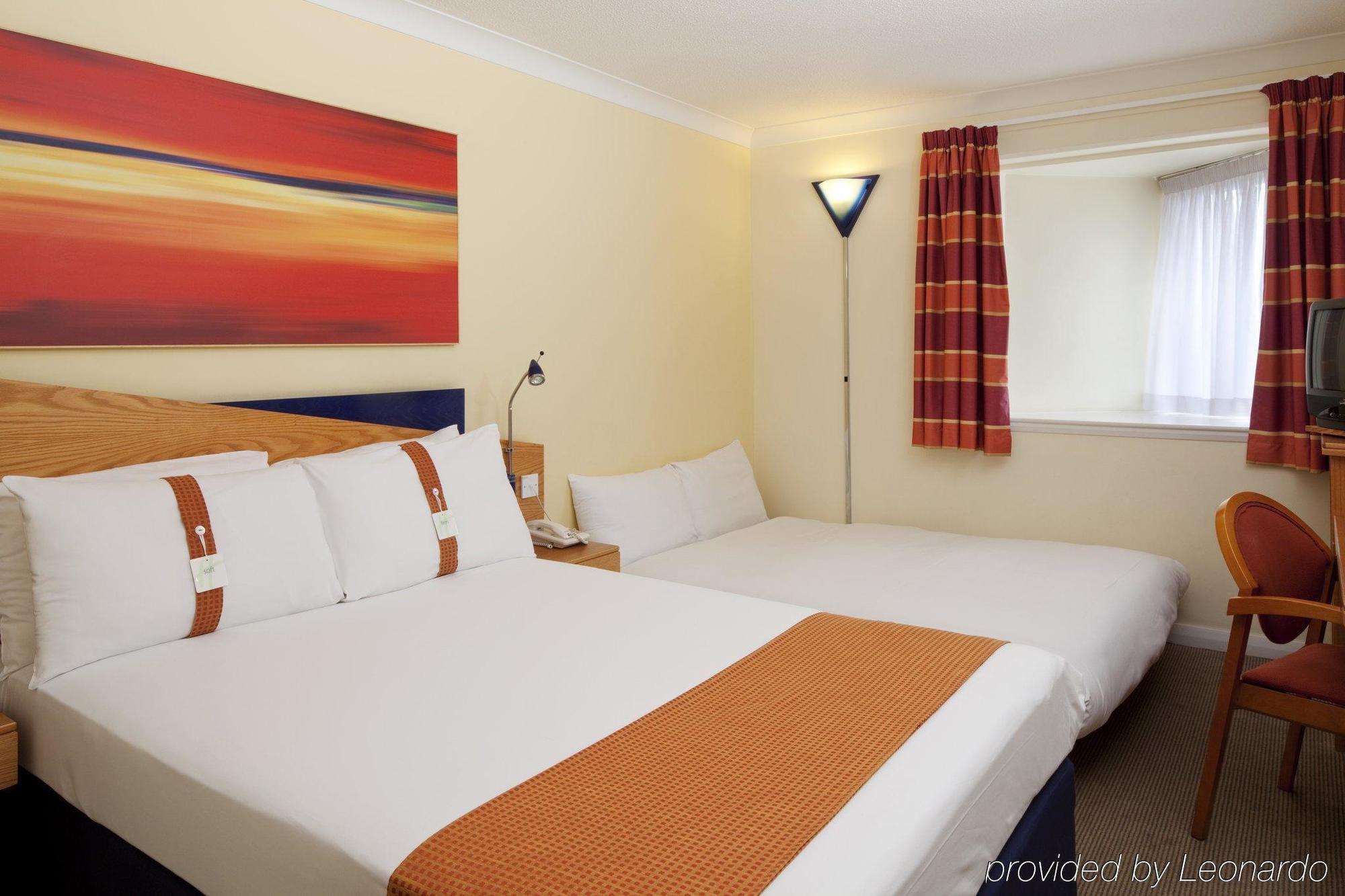 Holiday Inn Express Birmingham Oldbury By Ihg Phòng bức ảnh