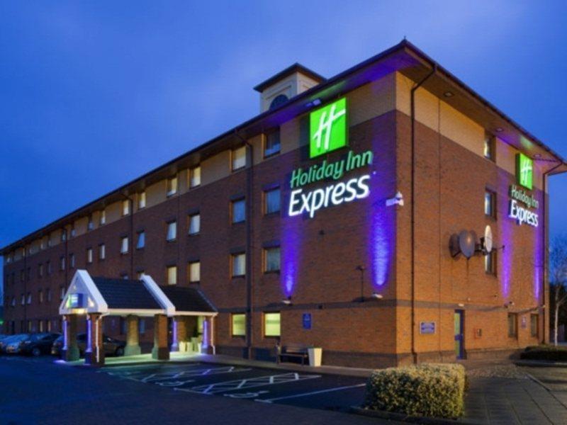 Holiday Inn Express Birmingham Oldbury By Ihg Ngoại thất bức ảnh