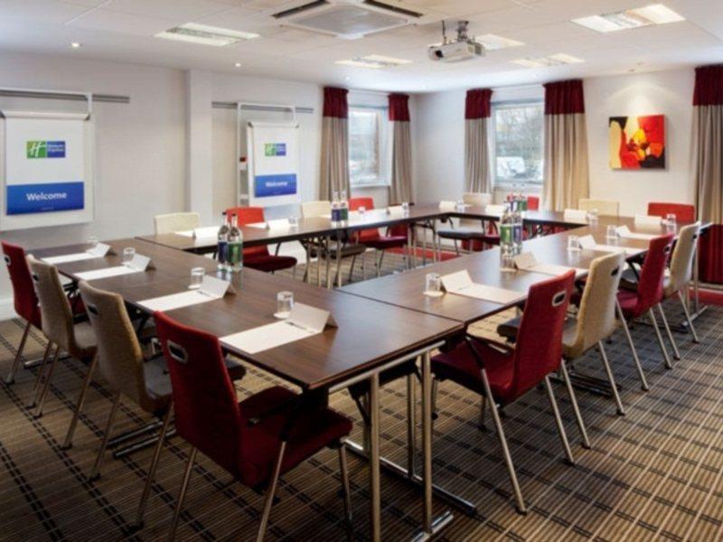 Holiday Inn Express Birmingham Oldbury By Ihg Ngoại thất bức ảnh