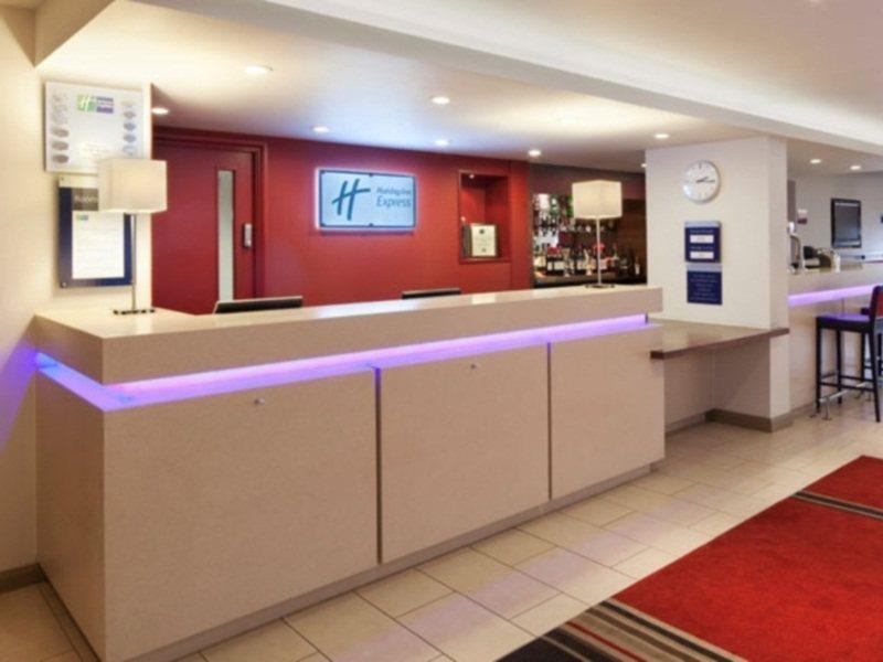 Holiday Inn Express Birmingham Oldbury By Ihg Ngoại thất bức ảnh