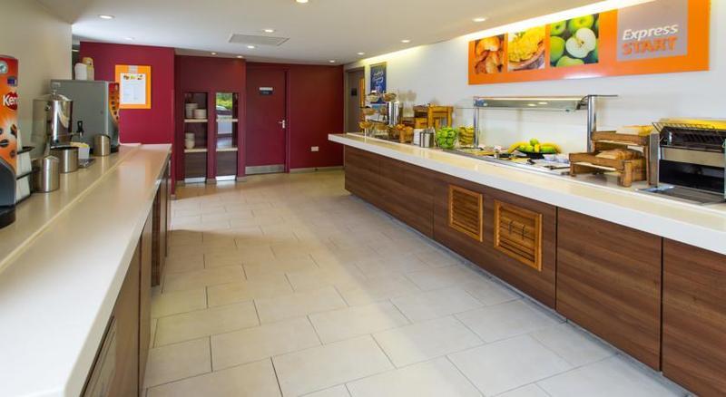 Holiday Inn Express Birmingham Oldbury By Ihg Ngoại thất bức ảnh
