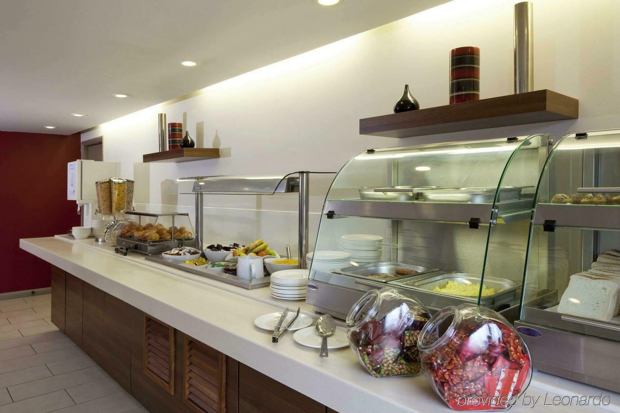 Holiday Inn Express Birmingham Oldbury By Ihg Ngoại thất bức ảnh