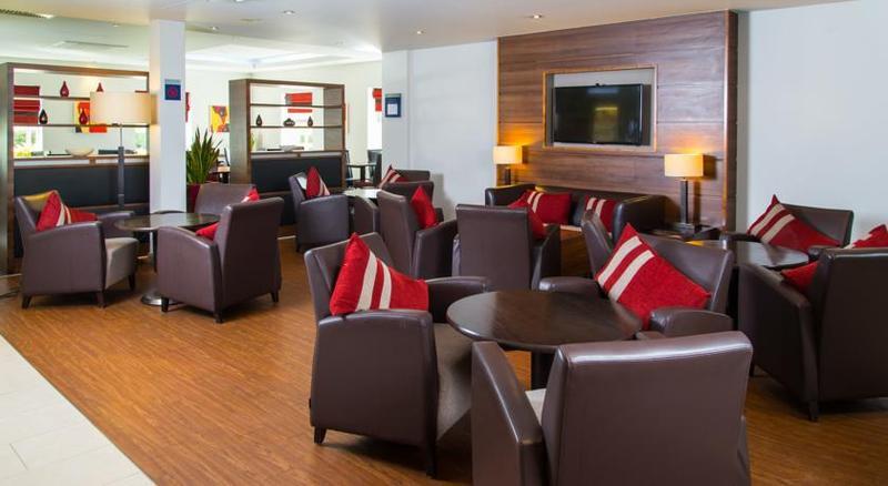 Holiday Inn Express Birmingham Oldbury By Ihg Ngoại thất bức ảnh